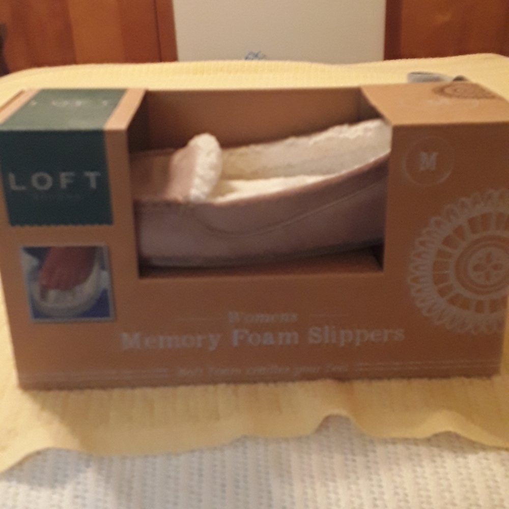 LOFT LIVING SLIPPERS